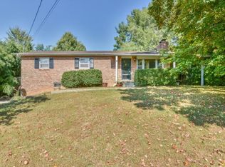 2 Haven Ln, Johnson City, TN 37604