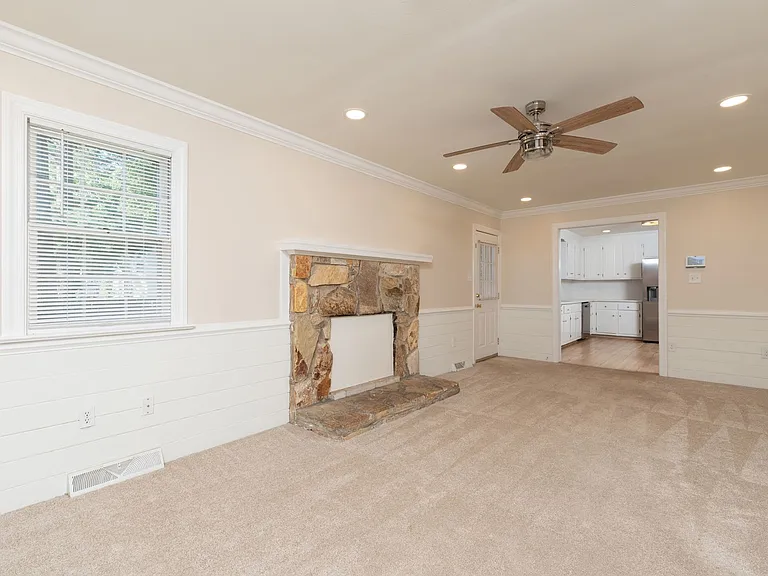 4329 Deertrail Dr N — Photo 16