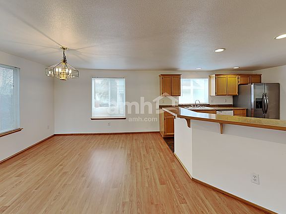 5th image of 9018 1st Pl SE