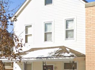 906 W 151st St #2F, East Chicago, IN 46312