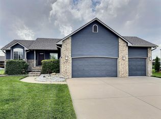 620 Goldspike Ct, Newton, KS 67114