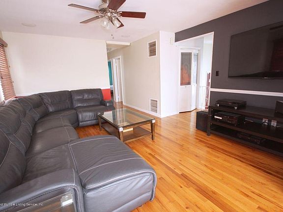 4th image of 204 Wieland Ave