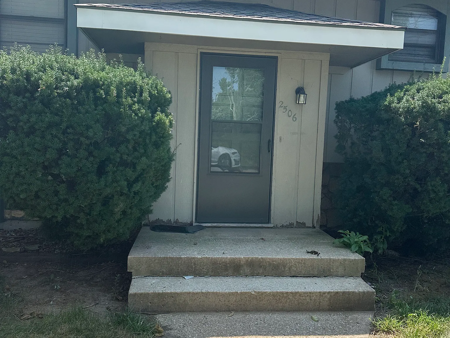 2504 SW Jackson St — Photo 2