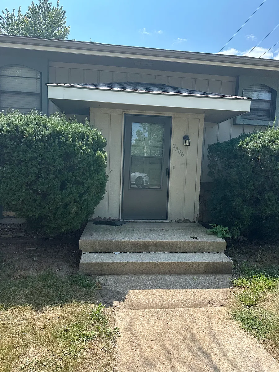 Building Photo - 2504 SW Jackson St #2506