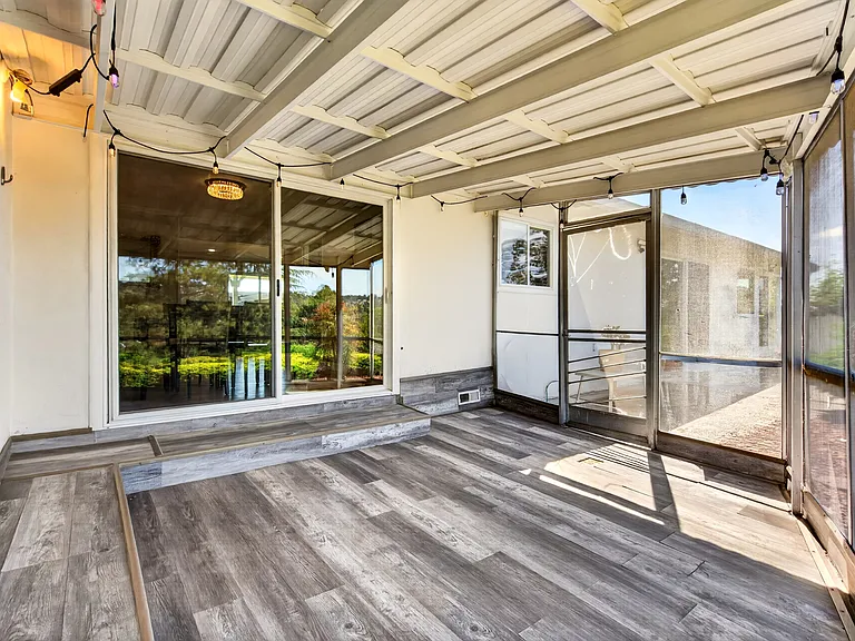 10420 Greenview Dr — Photo 41