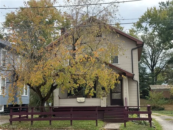 954 Pershing Rd, Zanesville, OH 43701