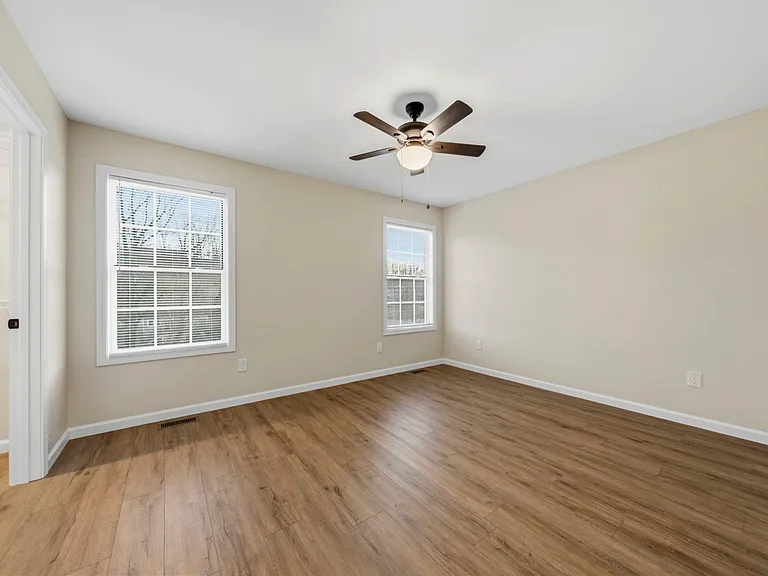 265 Washington St — Photo 8