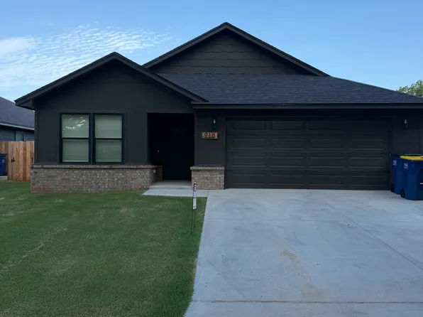 918 N Lewis St, Stillwater, OK 74075
