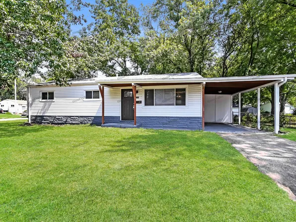 1200 S Waterford Dr, Florissant, MO 63033