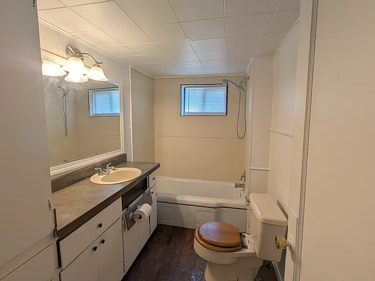 11408 E Empire Ave — Photo 12