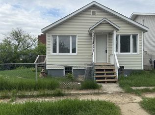 10124 S 104th Ave, Peace River, AB T8S 1K7