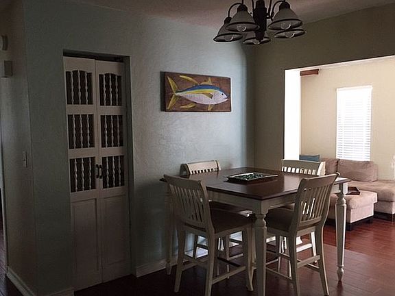 3rd image of 6013 16th Ln NE