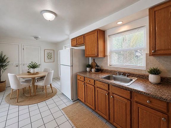 3rd image of 2040 NW 29th Ter