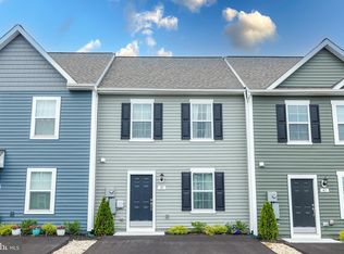 37 Gentle Breeze Dr, Bunker Hill, WV 25413