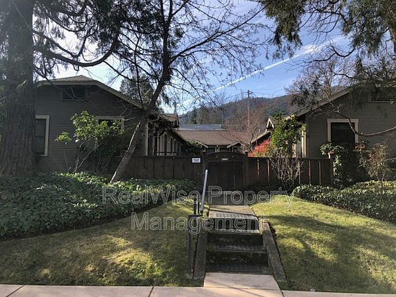 2nd image of 560 Siskiyou Blvd APT 2