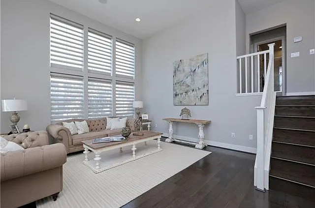 401 Derby Ave — Photo 3