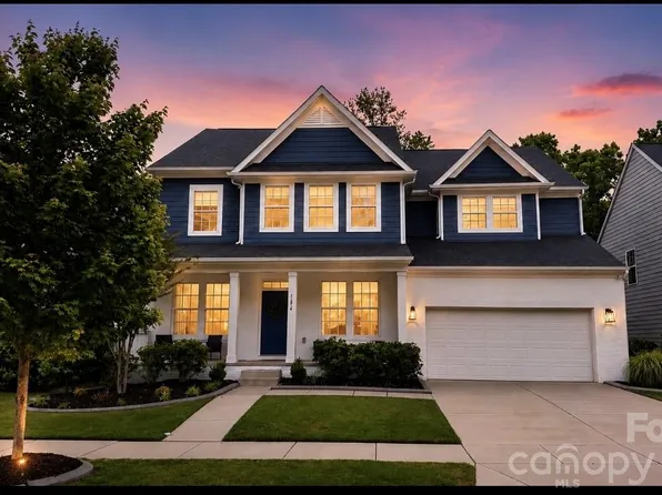 1074 Weir Ct, Fort Mill, SC 29708