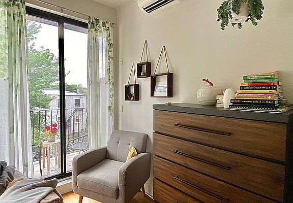 5th image of 865 Grand St #3R