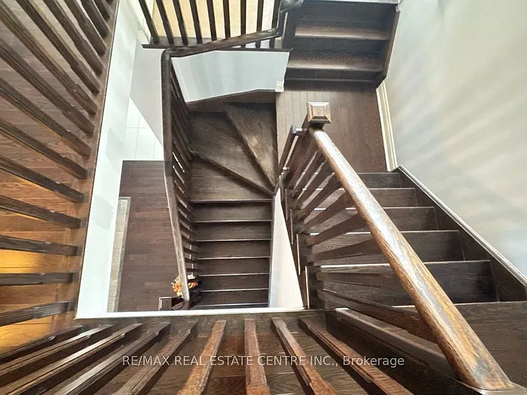 13 Alister Dr #MAIN UPPER — Photo 29