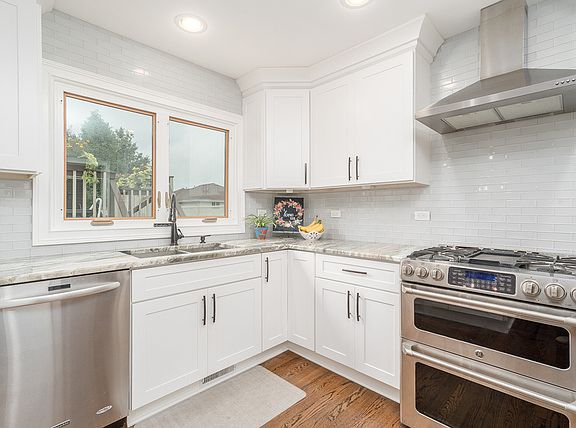 3rd image of 1884 Cornell Dr