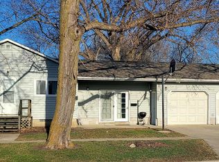1065 Allen Ave, Garner, IA 50438