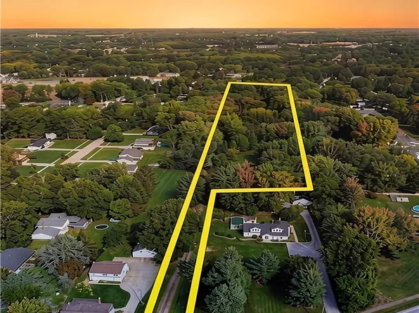 9547 Johnnycake Ridge Rd, Mentor, OH 44060