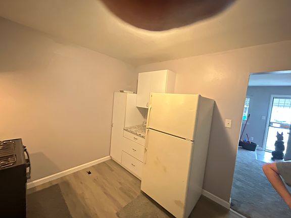 Additional kitchen Pics