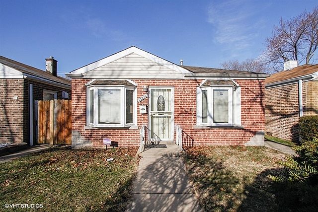1st image of 10230 S Crandon Ave