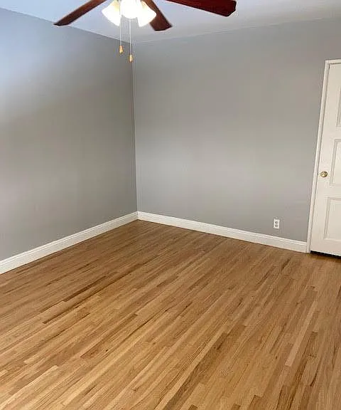 650 Levering Ave — Photo 14
