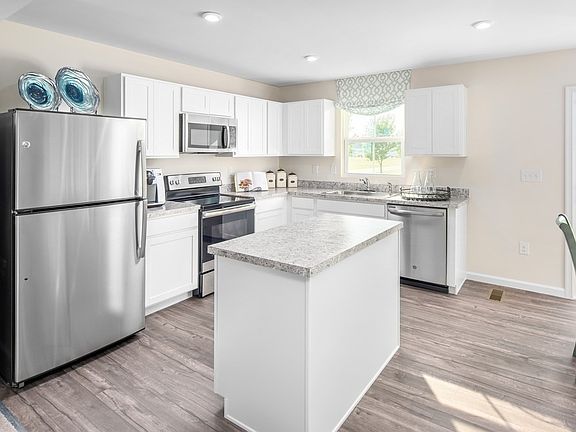 4th image of 2935 Winterberry Dr Lot 32-32A