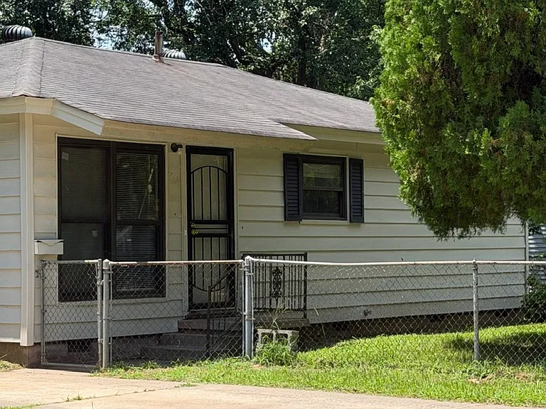 508 Ellen Dr — Photo 1