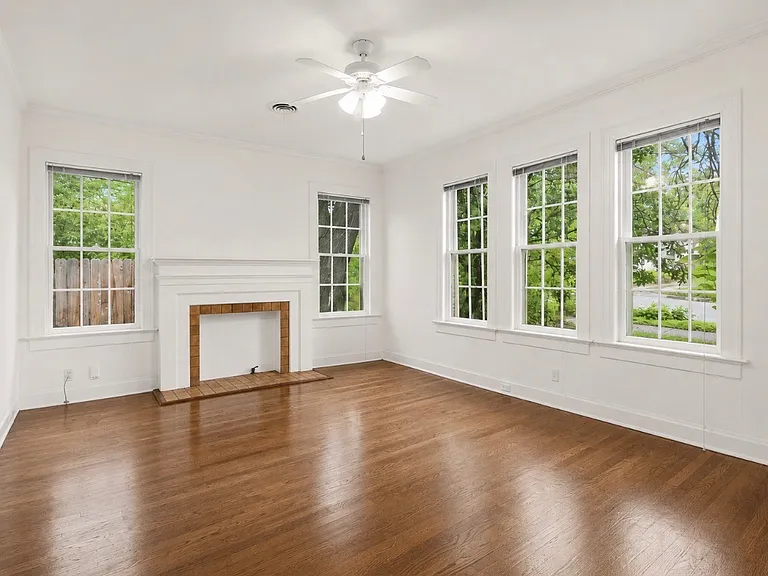 609 Carolyn Ave — Photo 7