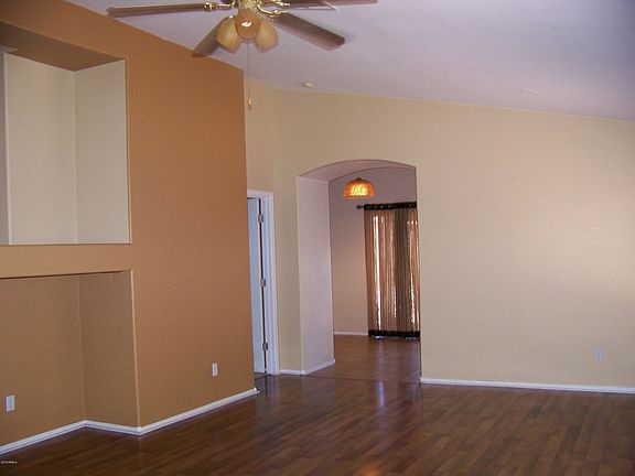 Family Room Vaulted Ceilings