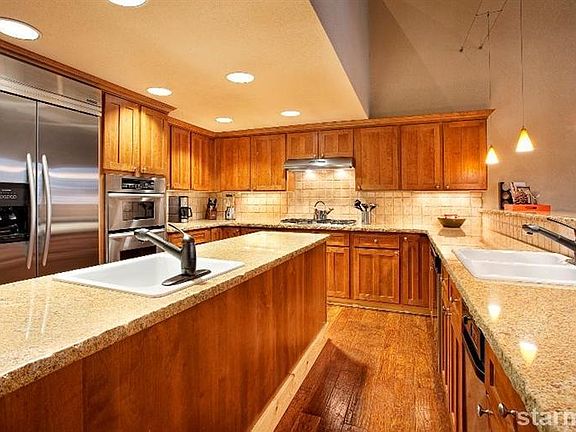 4th image of 39 Palisades Dr #202