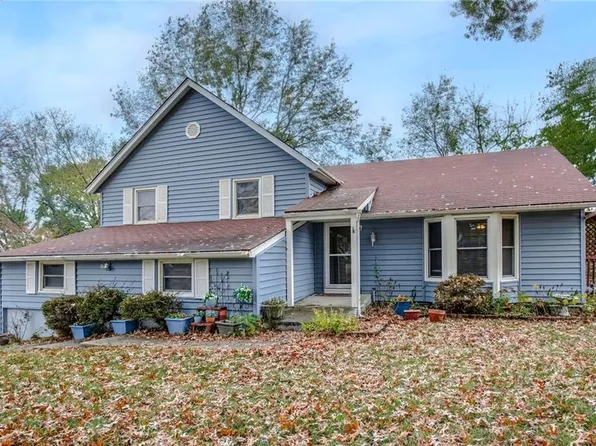 201 SW 25th St, Blue Springs, MO 64015