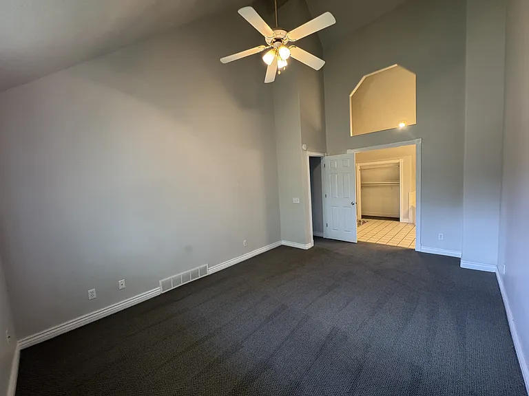 340 Rainbow Ln #B-1 — Photo 16