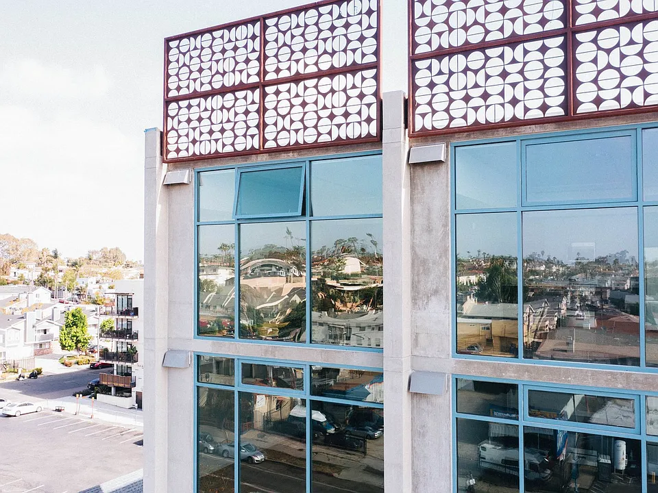 Building Photo 4