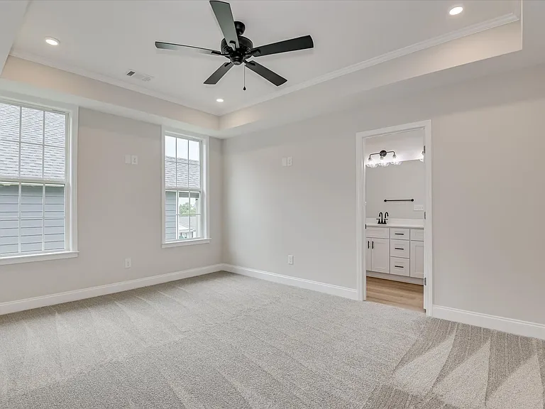 410 Williams St — Photo 17