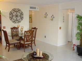 2075 NE 164th St APT 304, North Miami Beach, FL 33162