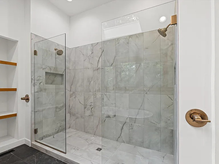 1424 Bradford Dr — Photo 29