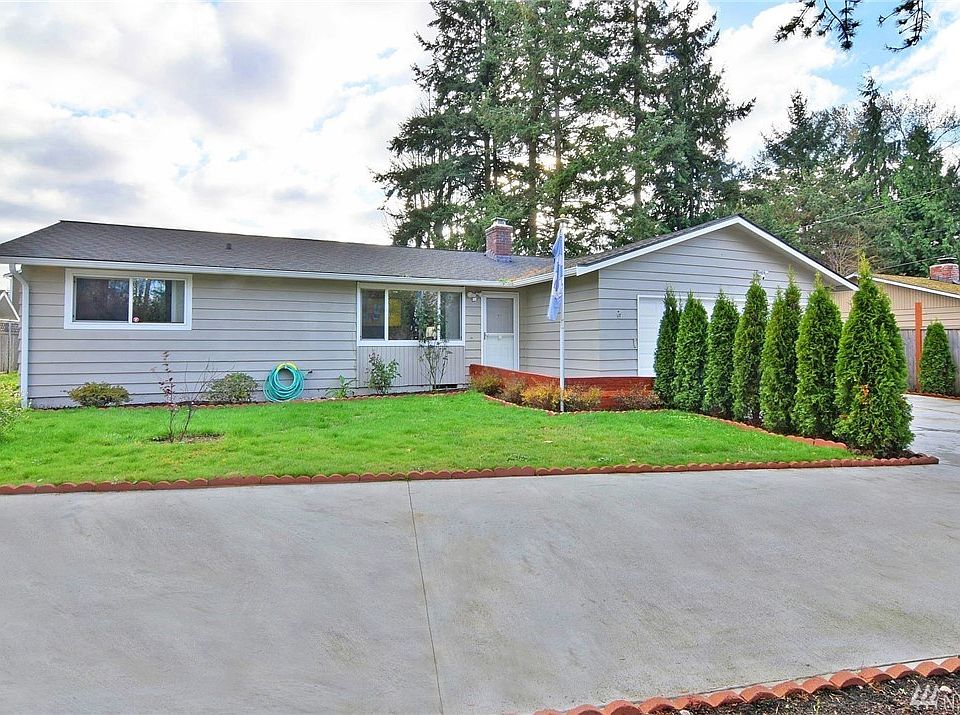 1st image of 1724 150th St SW