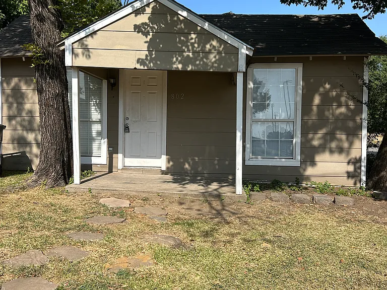 802 Cross Timber St — Photo 1