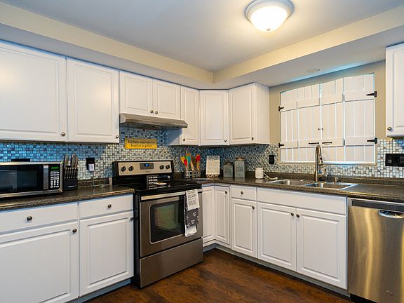 5th image of 5438 Pentland Cir