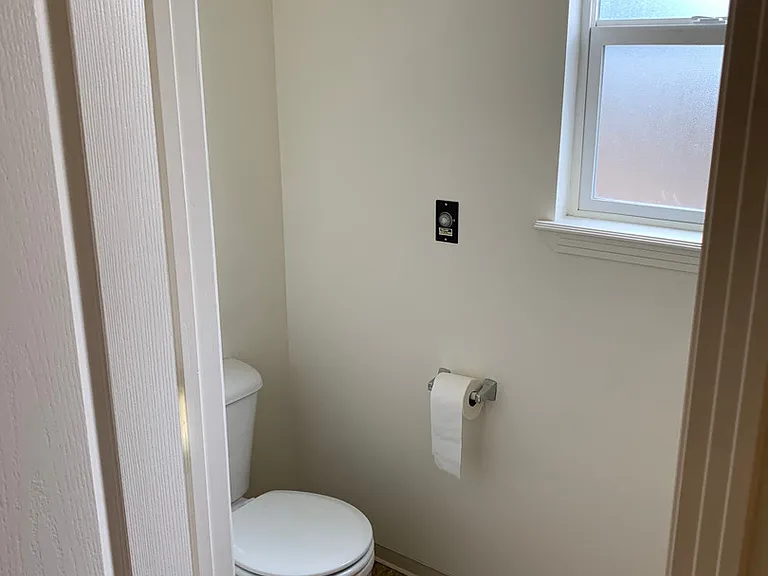 2877 W Ona St — Photo 18