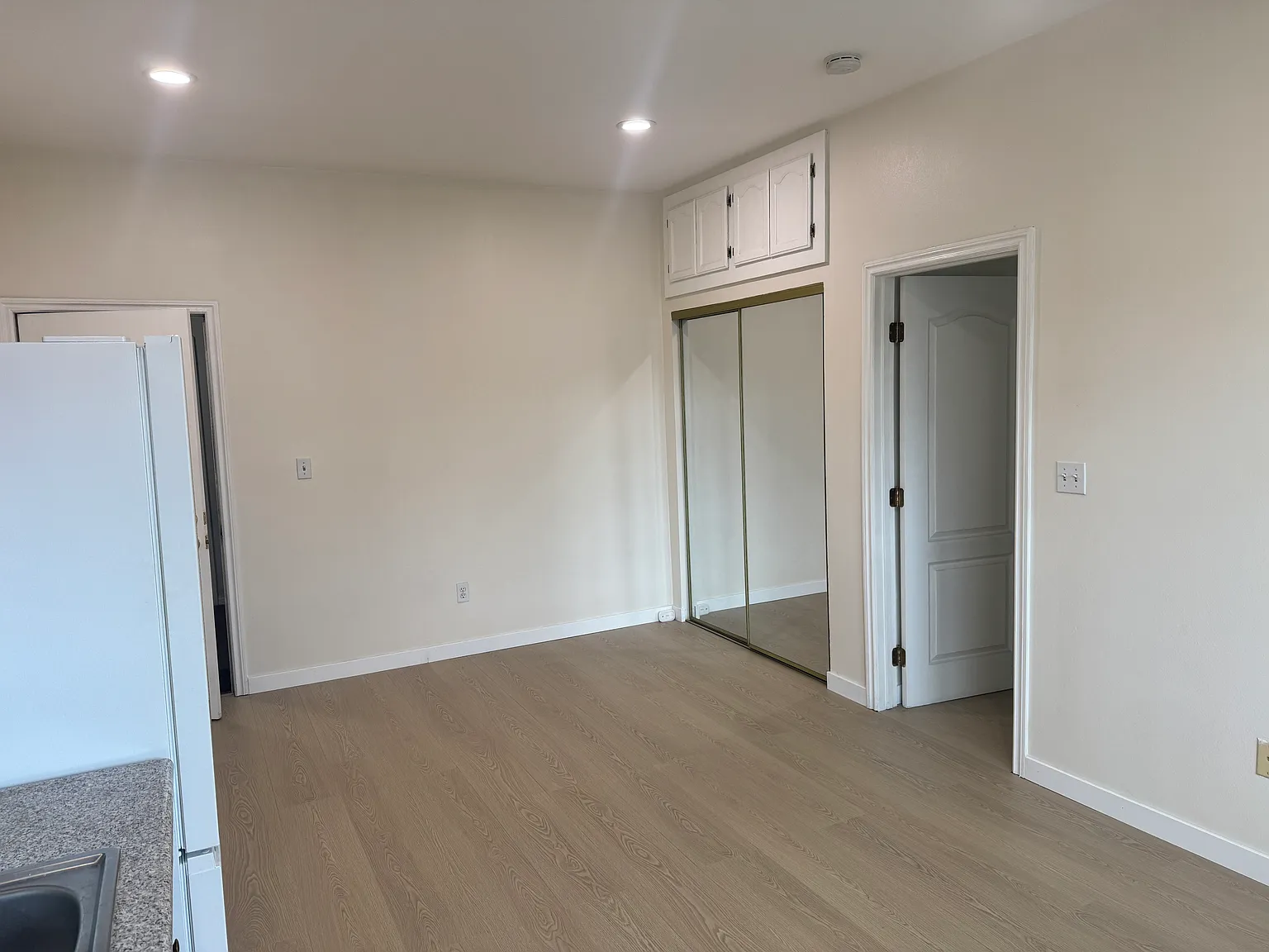 1 bed, 400 sqft, $1,595 — Photo 4