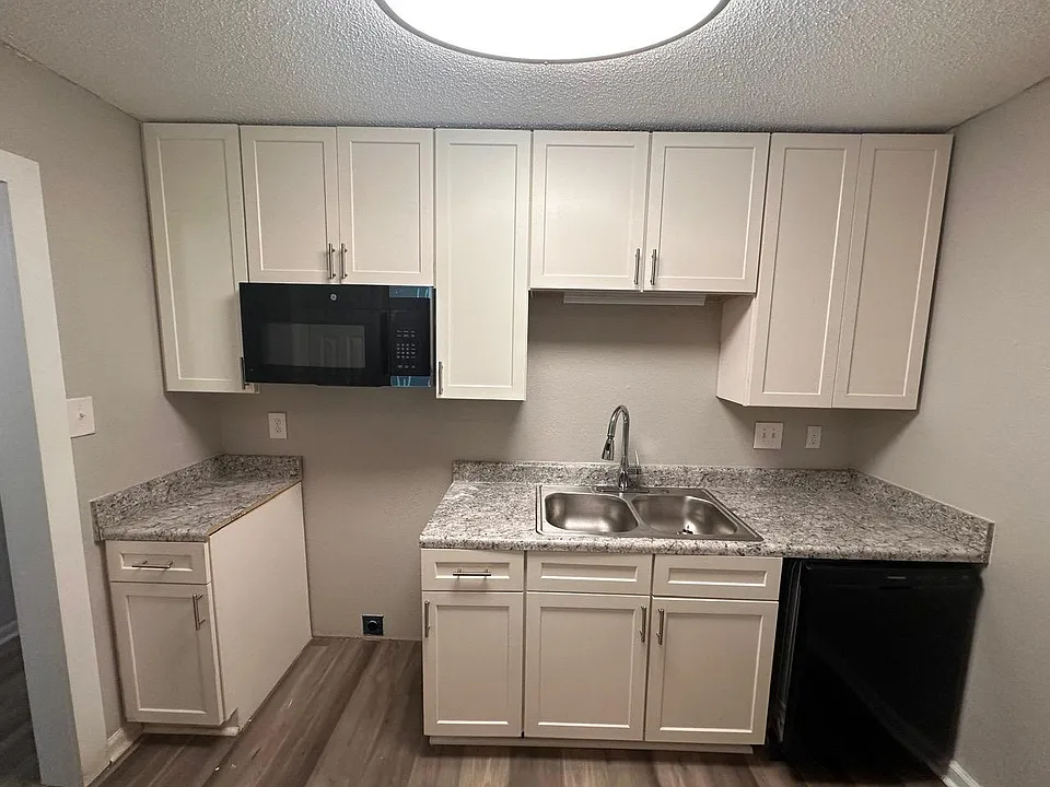 Arden Pointe