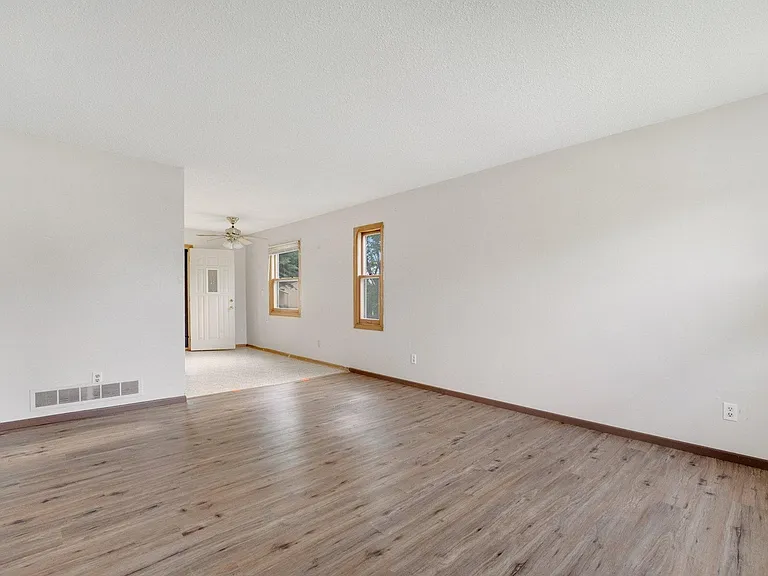 Fuller Ave — Photo 2