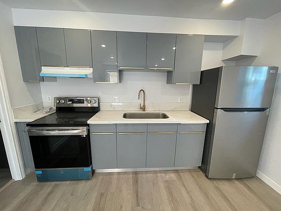 3rd image of 101 S Oxford Ave #12
