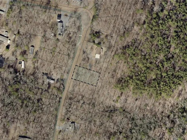 483 Pine Lake Dr, Troy, NC 27371