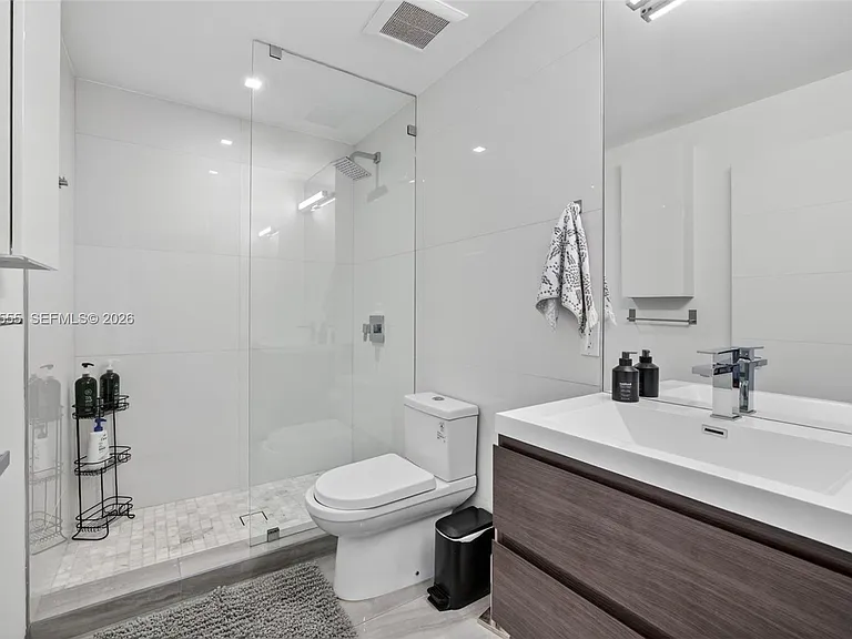 700 NE 14th Ave #311 — Photo 39